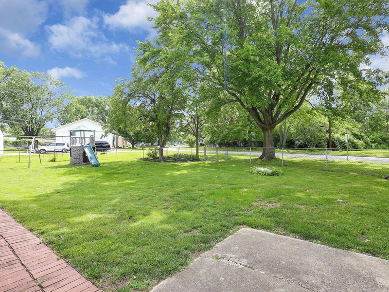 548 Empire Drive N, Columbus, OH 43230 Photo 52