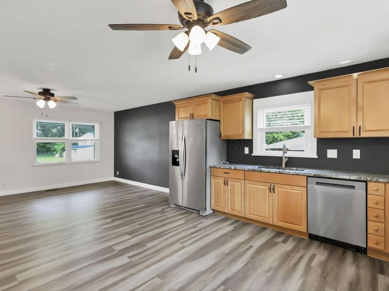 548 Empire Drive N, Columbus, OH 43230 Photo 8