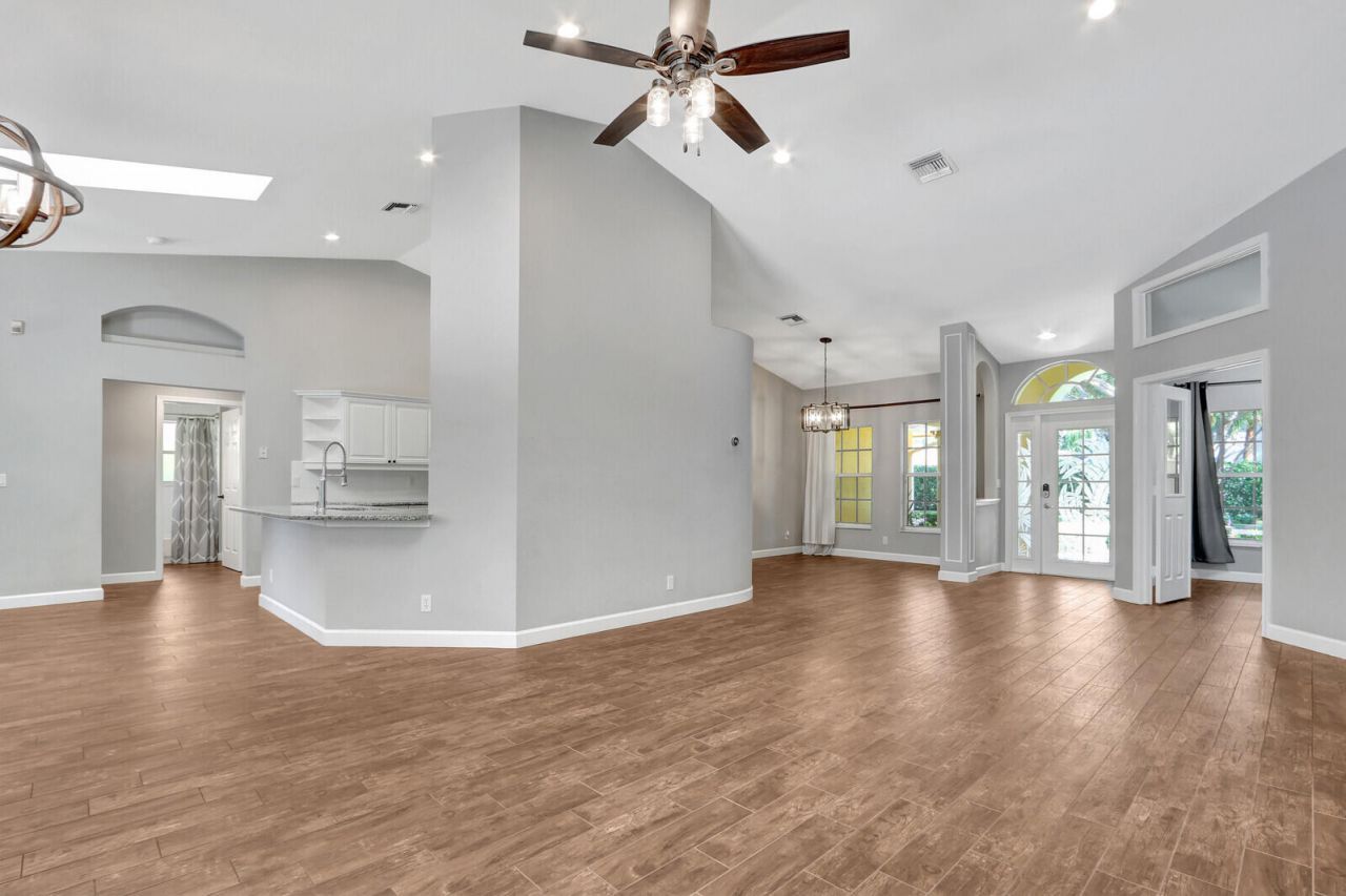 1097 Egret Circle N, Jupiter, FL 33458 Photo