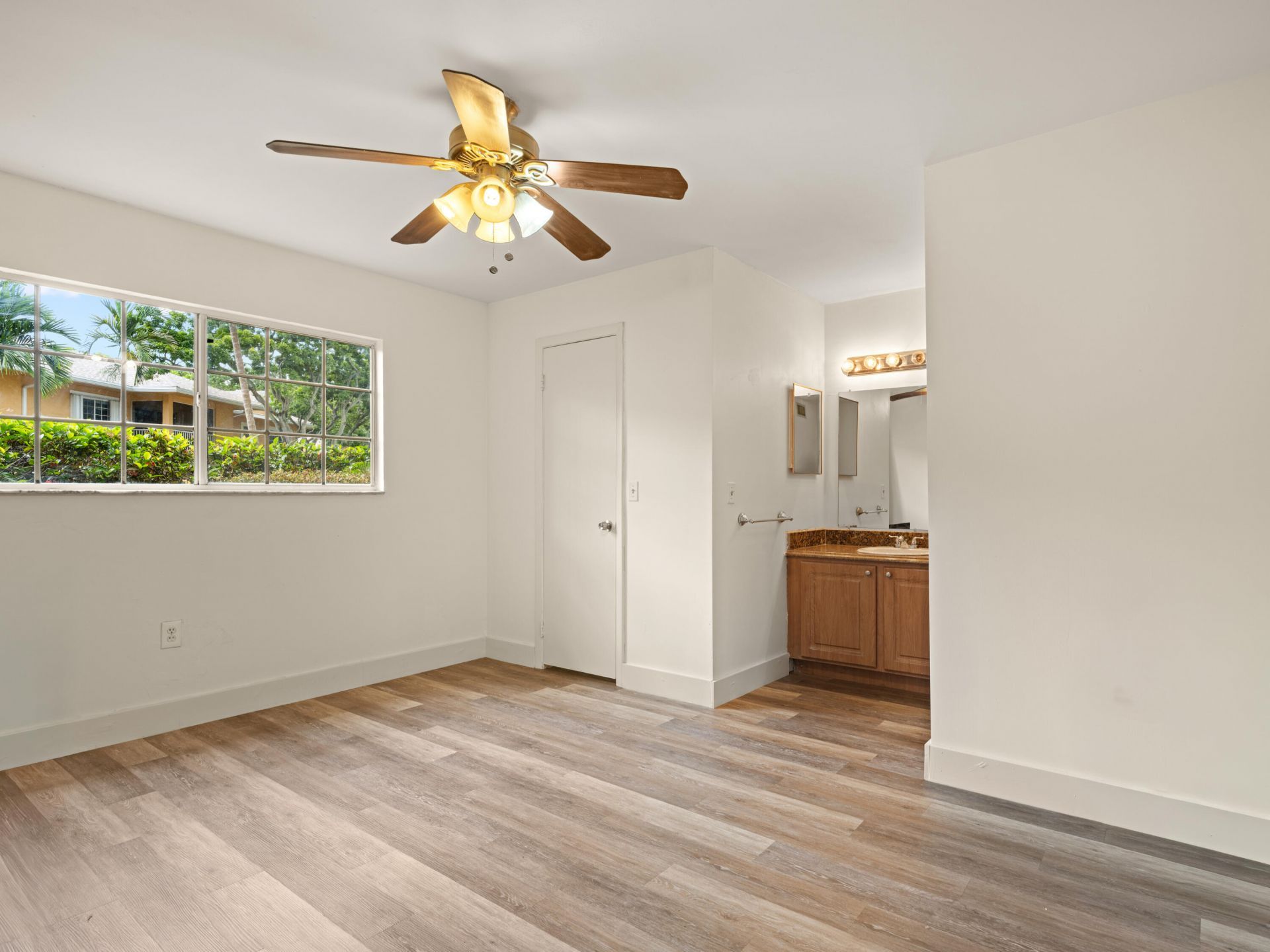 811 SE 4th Avenue, Unit C103, Dania Beach, FL 33004 Photo