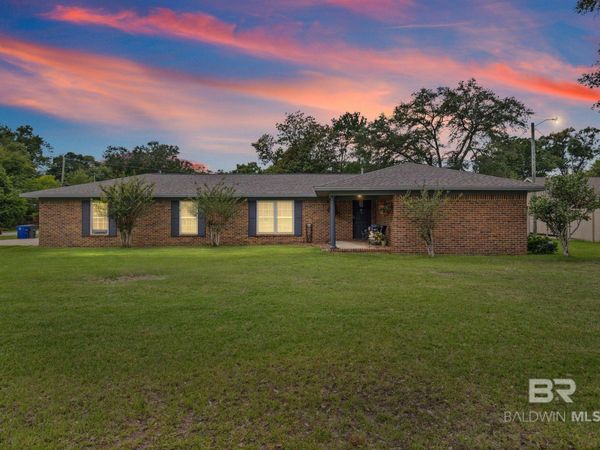 1011 N Pine Street, Foley, AL 36535