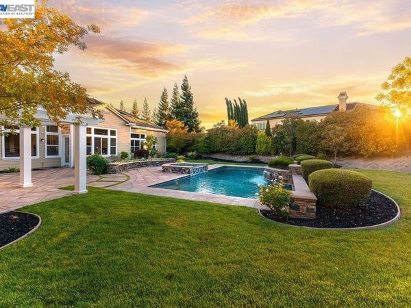 25 Treetop Terrace, Alamo, CA 94507