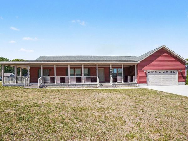 1020 Essex Drive, Lake Isabella, MI 48893