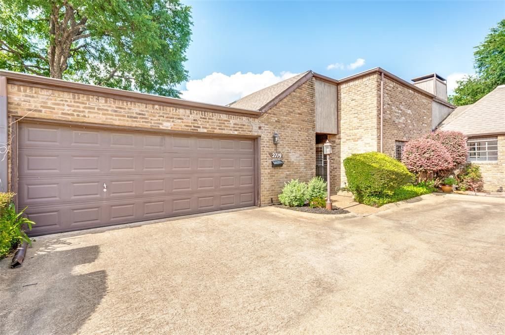 2719 Fairway Park Street, Grand Prairie, TX 75050 Main Photo