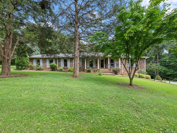 1016 Lakeview Dr, Hermitage, TN 37076