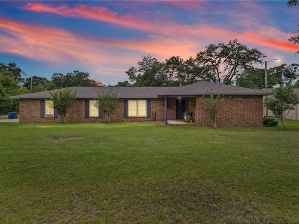 1011 Pine Street, Foley, AL 36535