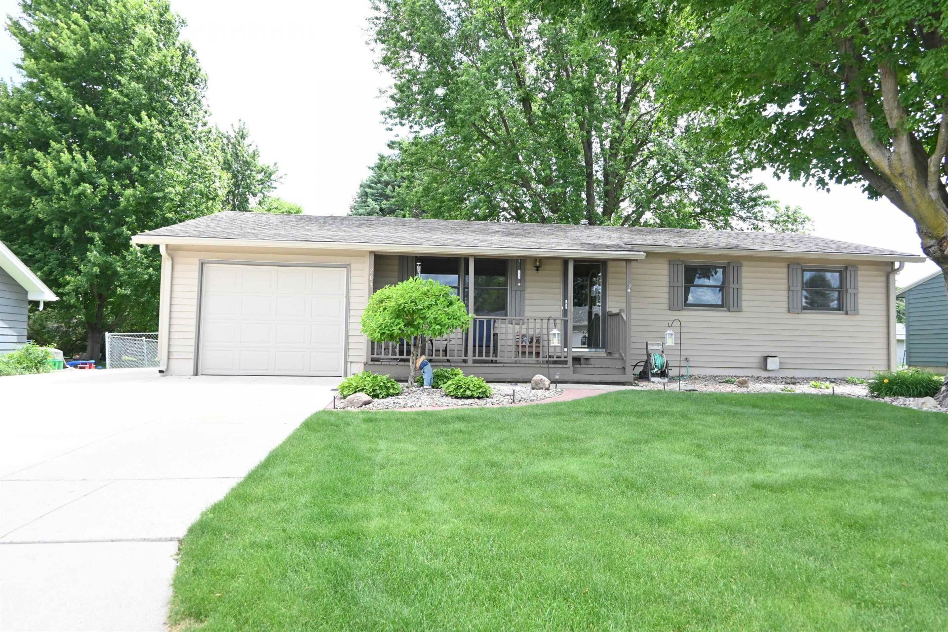 208 6th Street Sw, Spencer, IA 51301 Main Photo