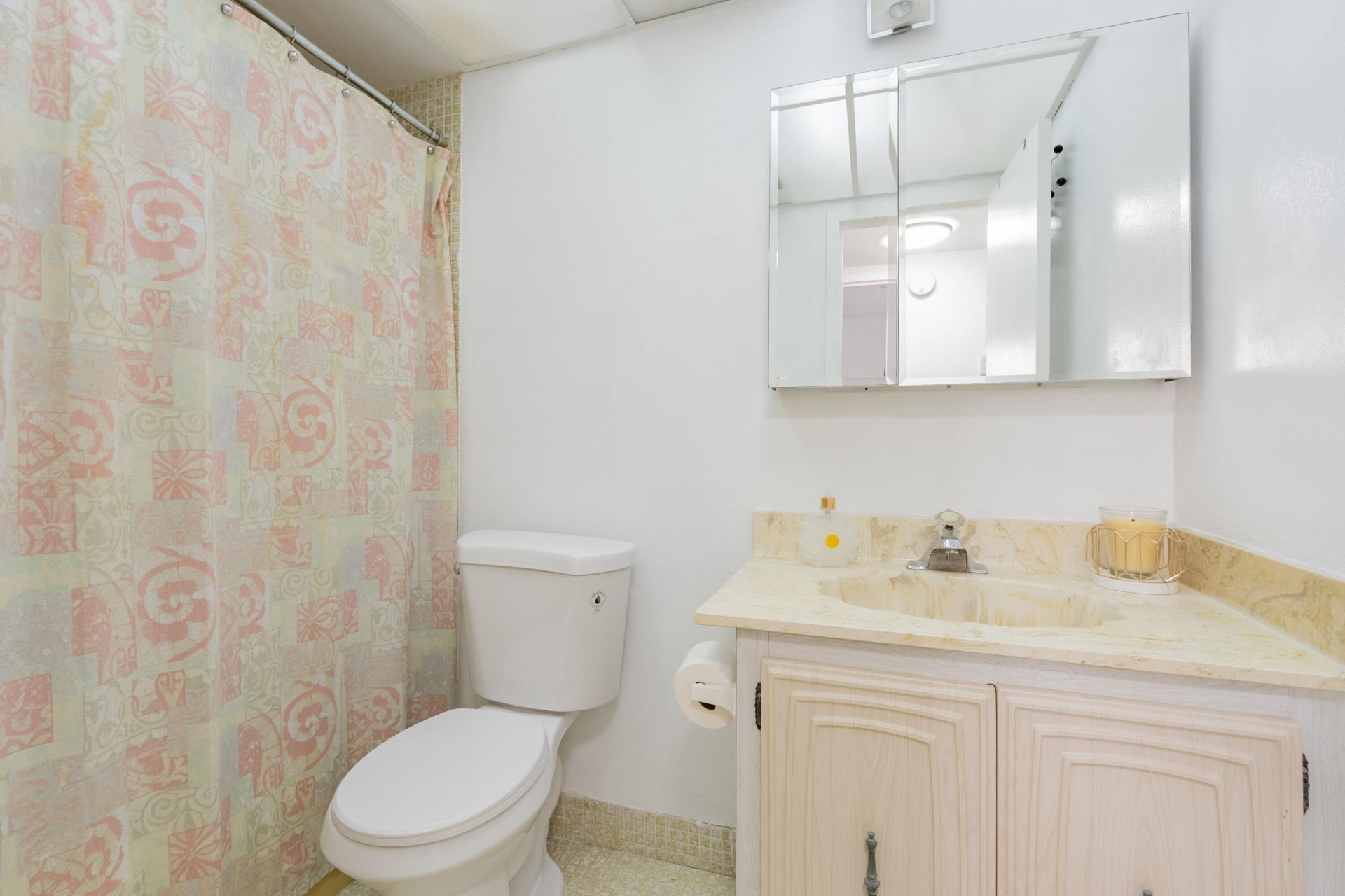 2811 Somerset Drive, Unit 412, Lauderdale Lakes, FL 33311 Photo