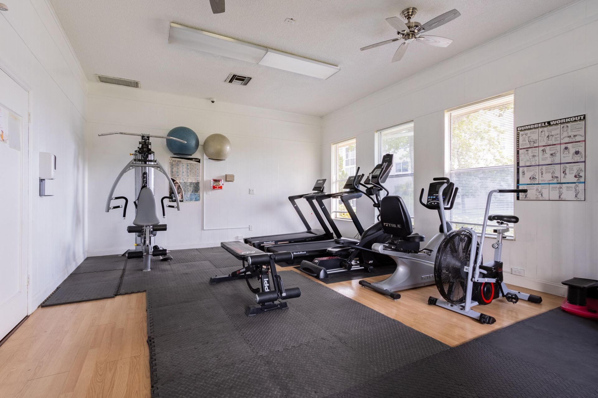 2811 Somerset Drive, Unit 412, Lauderdale Lakes, FL 33311 Photo