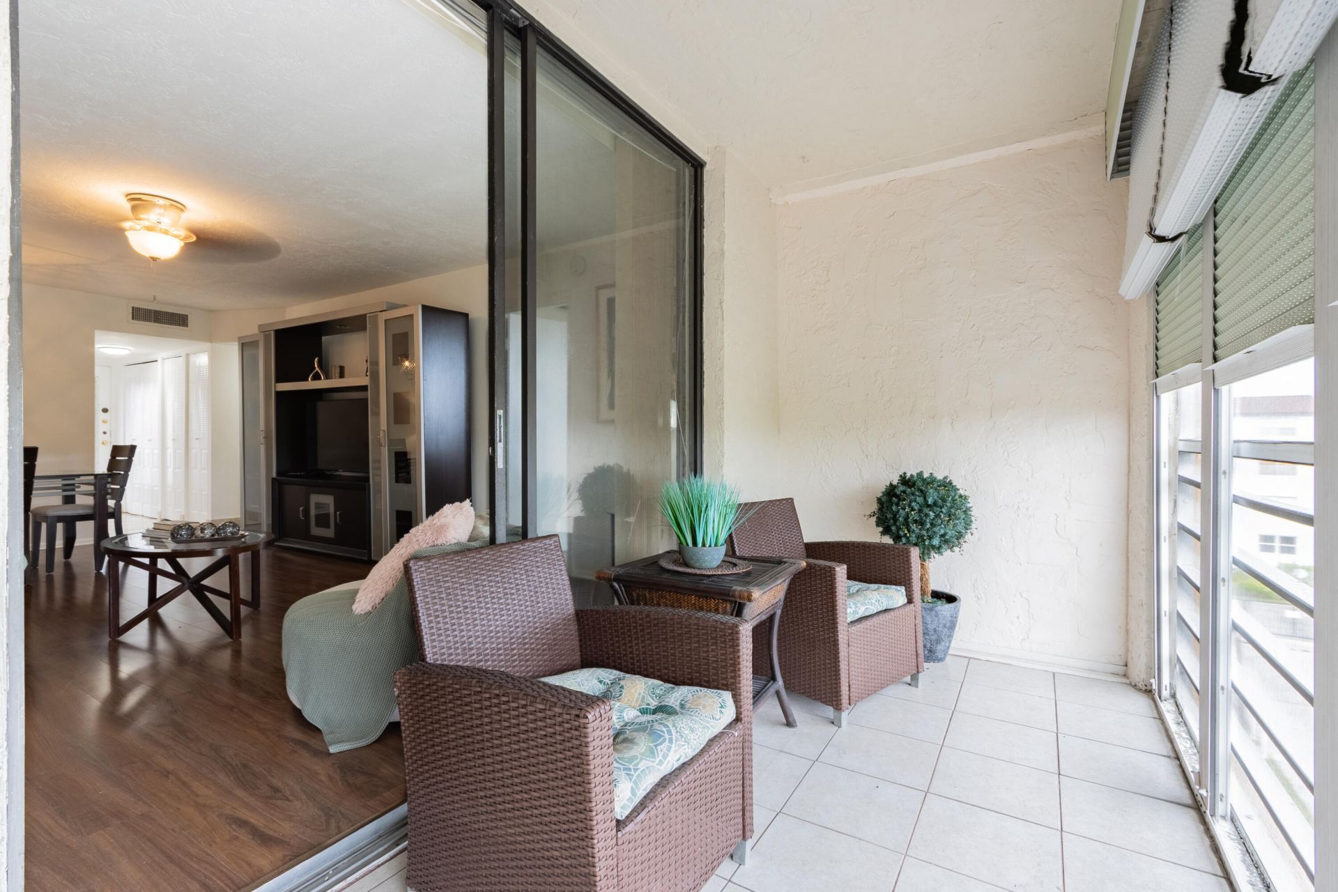 2811 Somerset Drive, Unit 412, Lauderdale Lakes, FL 33311 Photo
