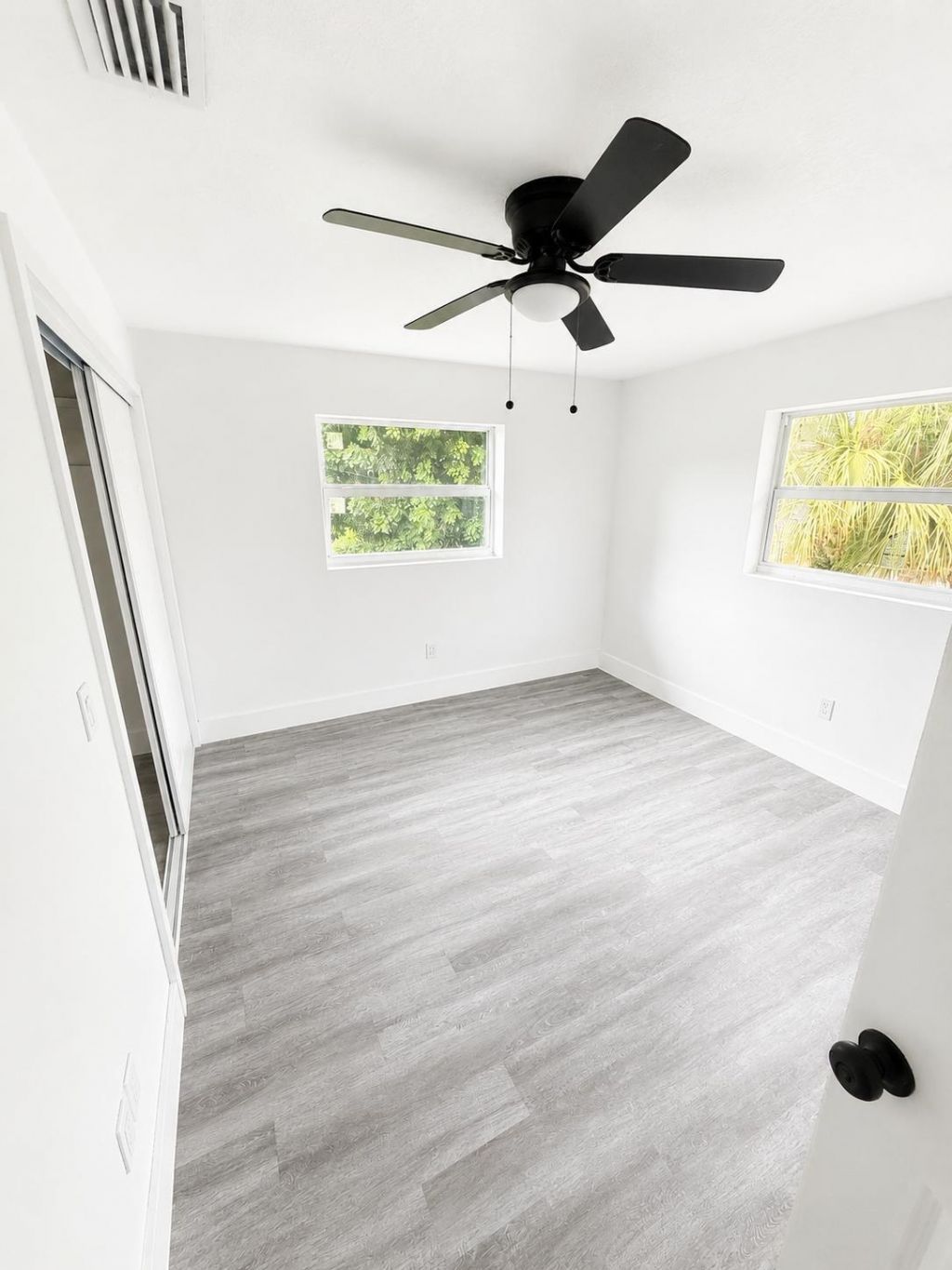 735 20th Street, West Palm Beach, FL 33407 Photo