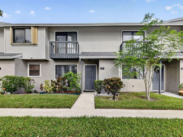 104 Shoreview Drive, Unit 104, Greenacres, FL 33463