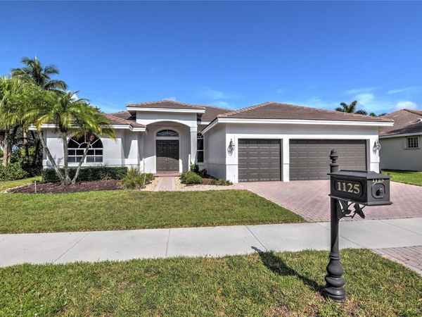 1125 Waterside Circle, Weston, FL 33327