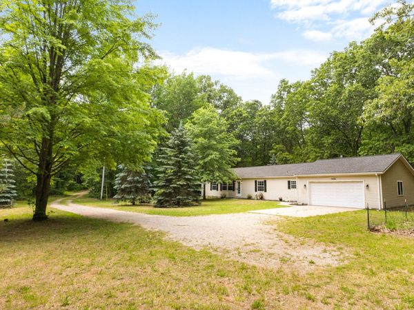 13726 Jennifer Road, Grand Haven, MI 49417