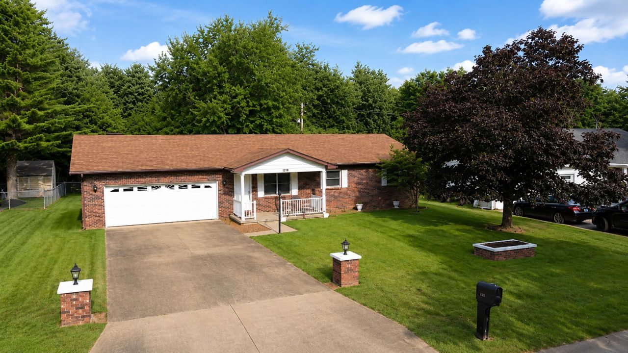1218 Plum Avenue , Mt Vernon, IL 62864