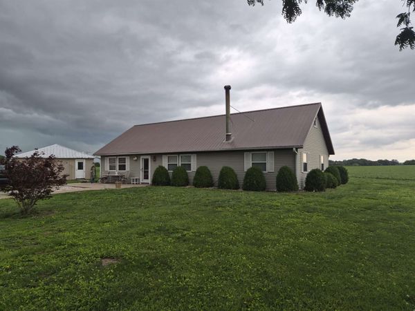 729 N 2650th Avenue, Ursa, IL 62376