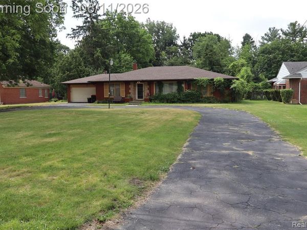 23521 Lee Baker Drive, Southfield, MI 48075