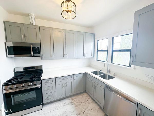 1540 E Wilson Avenue, Unit B, Glendale, CA 91205