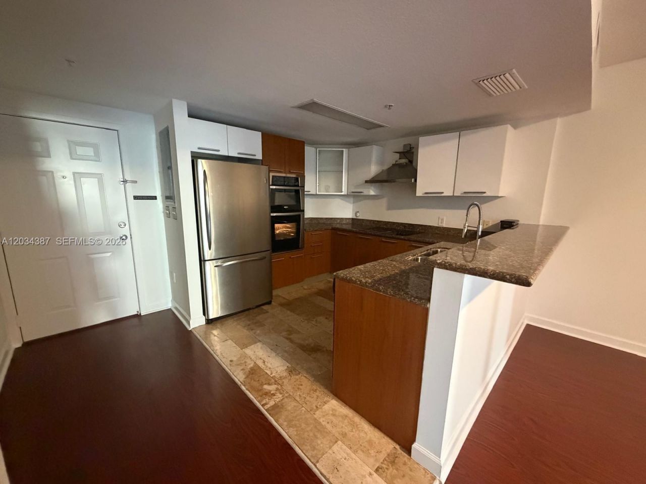 170 SE 14th St , Unit 1406, Miami, FL 33131 Photo