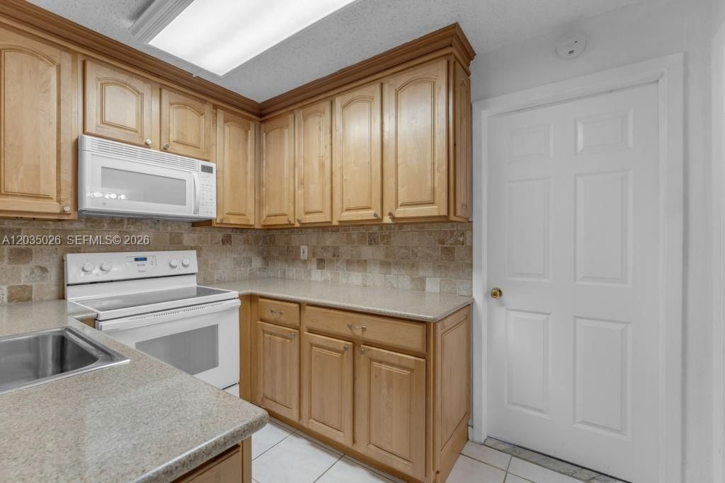 10832 N Kendall Dr , Unit U1, Miami, FL 33176 Photo