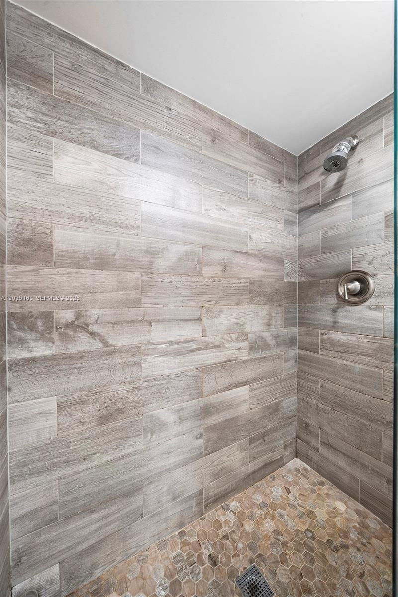3401 N Country Club Dr , Unit 105, Aventura, FL 33180 Photo