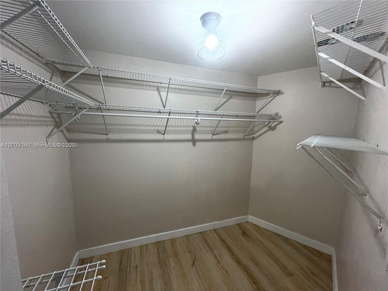 3401 N Country Club Dr , Unit 105, Aventura, FL 33180 Photo