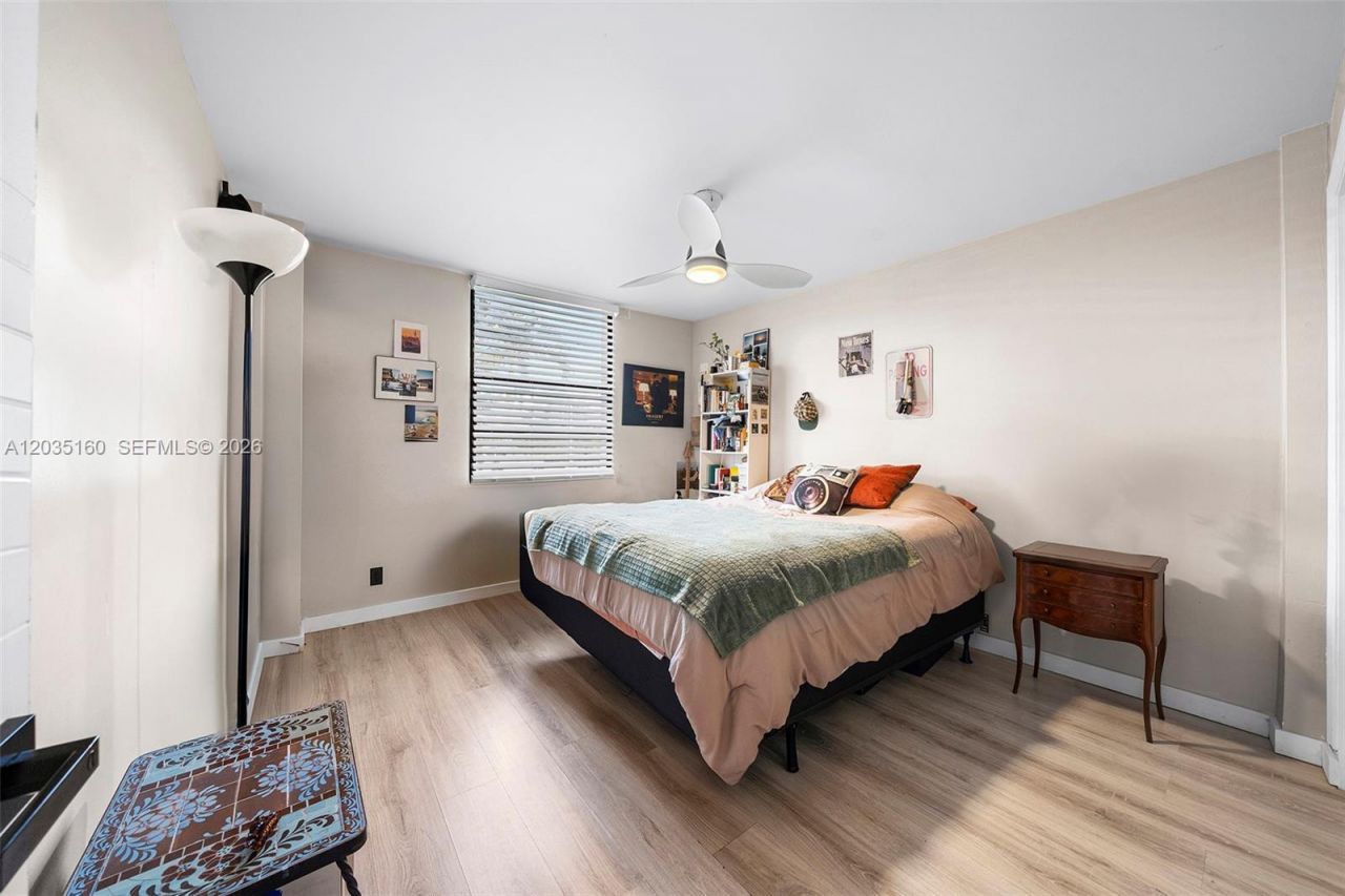 3401 N Country Club Dr , Unit 105, Aventura, FL 33180 Photo