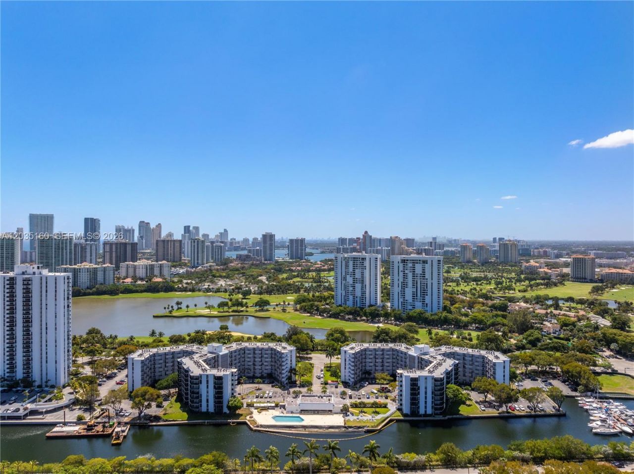 3401 N Country Club Dr , Unit 105, Aventura, FL 33180 Photo