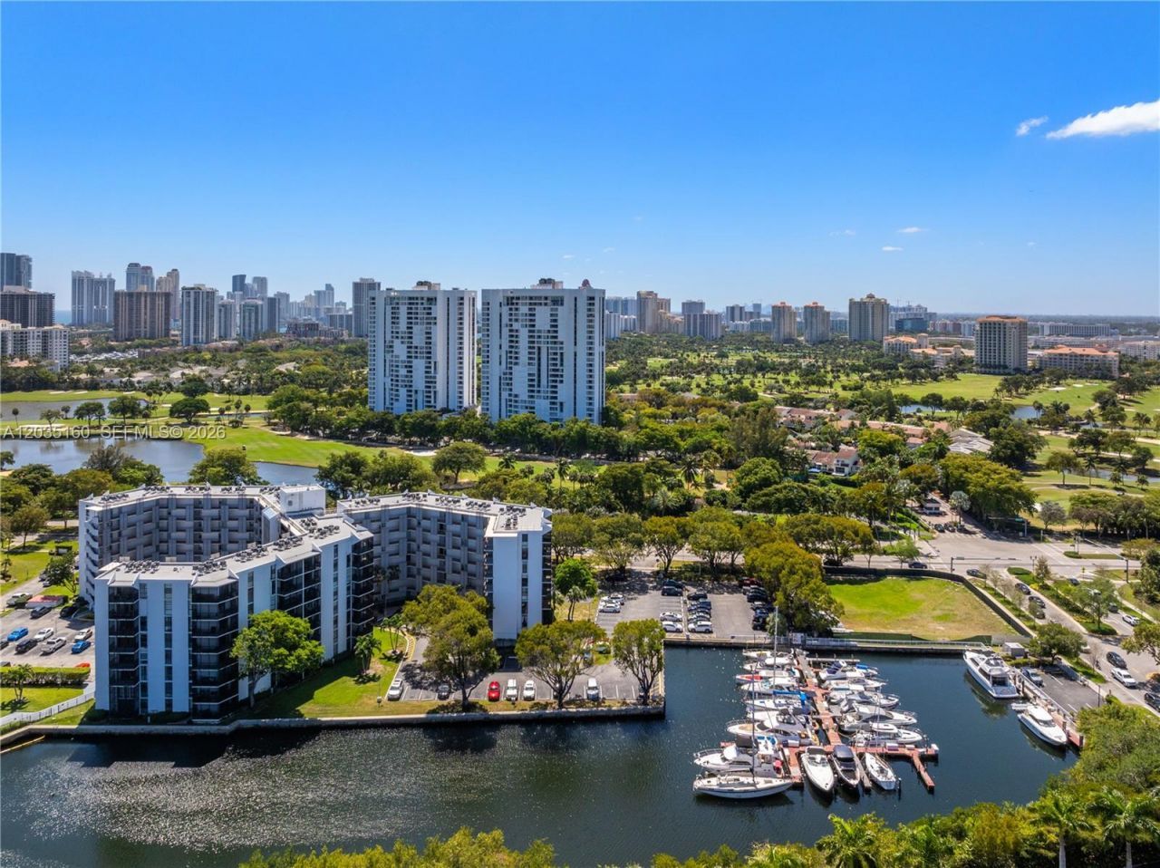3401 N Country Club Dr , Unit 105, Aventura, FL 33180 Photo