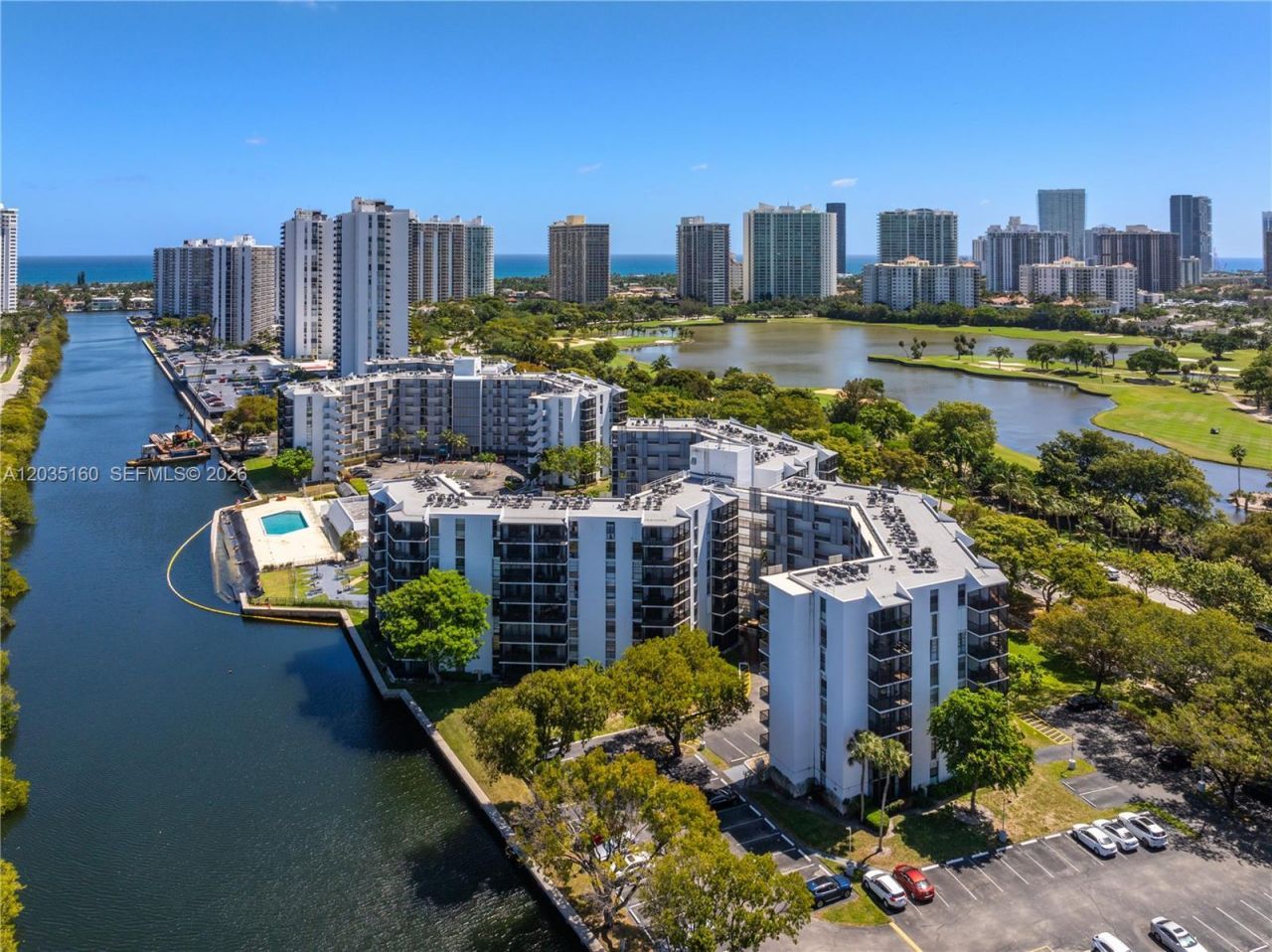 3401 N Country Club Dr , Unit 105, Aventura, FL 33180 Photo