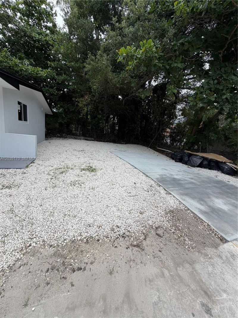 3220 Plaza St, Unit 3220, Miami, FL 33133 Photo