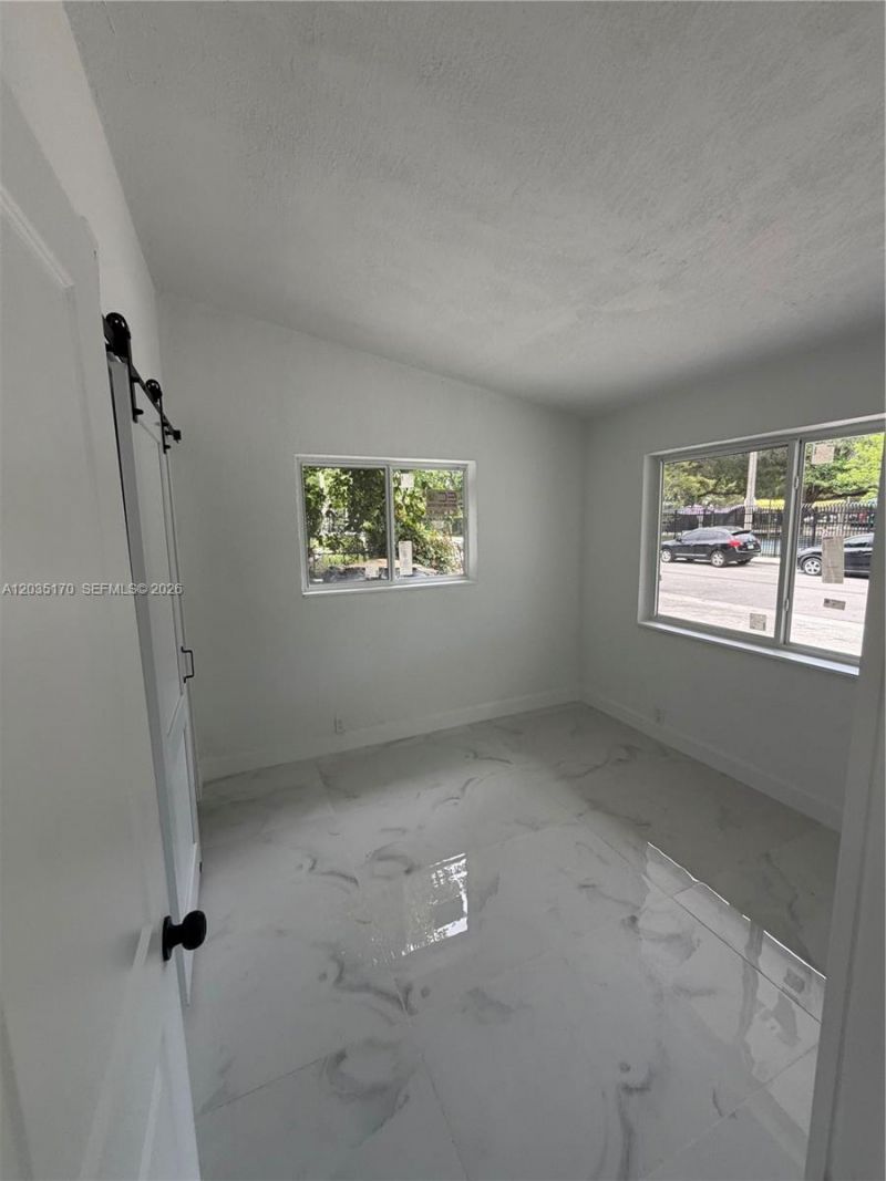 3220 Plaza St, Unit 3220, Miami, FL 33133 Photo