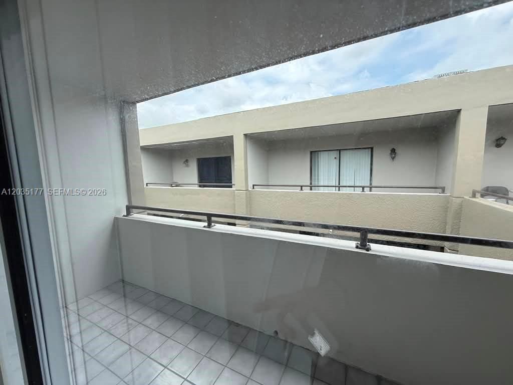 5 Olive Dr, Unit 12, Hialeah, FL 33010 Photo