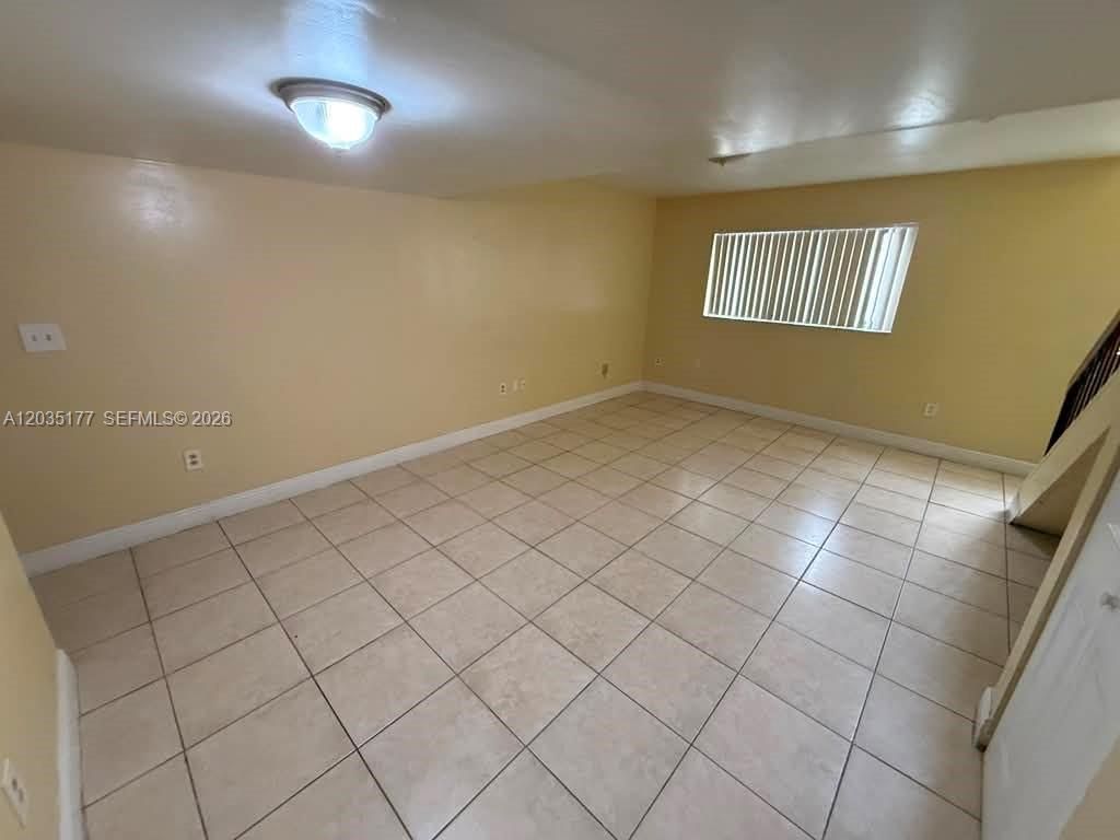 5 Olive Dr, Unit 12, Hialeah, FL 33010 Photo