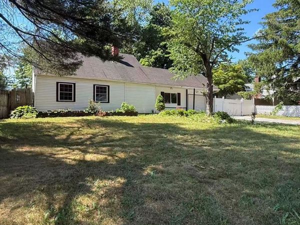 382 Jamaica Avenue, Medford, NY 11763