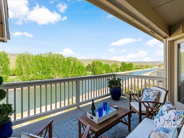 5110 S Surprise Way, Unit 203, Boise, ID 83716