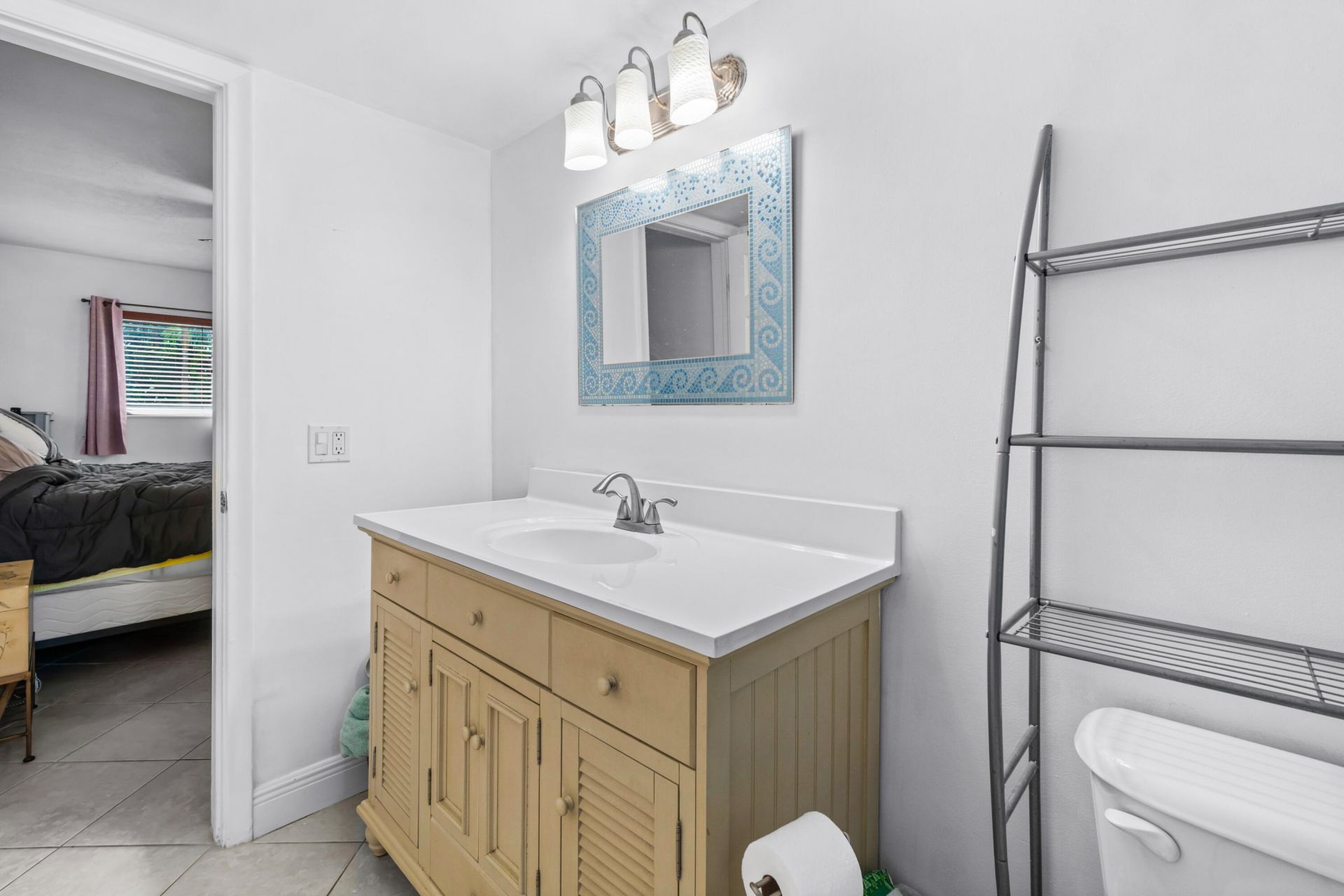 658 NE 6th Court E, Unit E, Boynton Beach, FL 33435 Photo