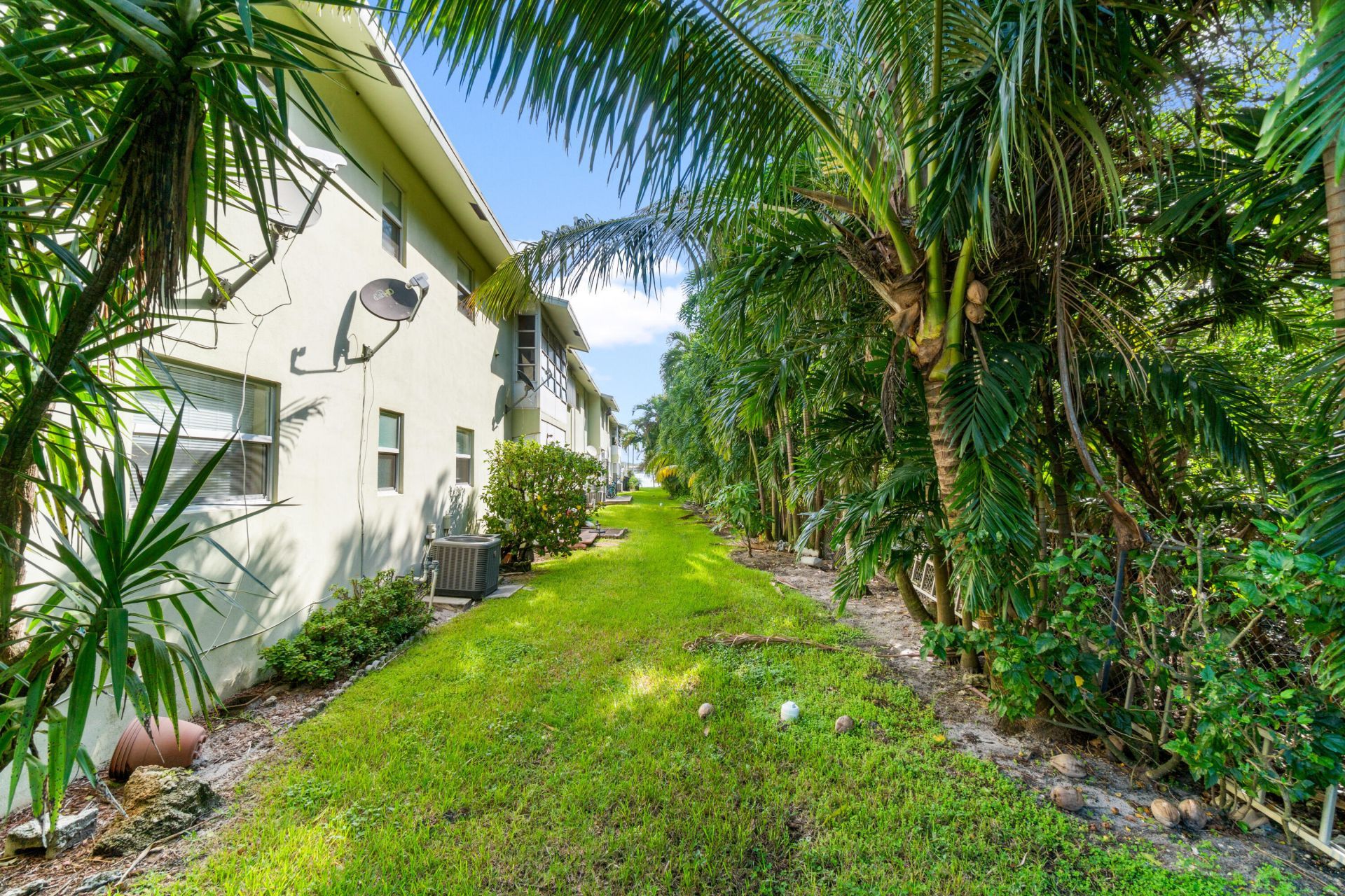 658 NE 6th Court E, Unit E, Boynton Beach, FL 33435 Photo