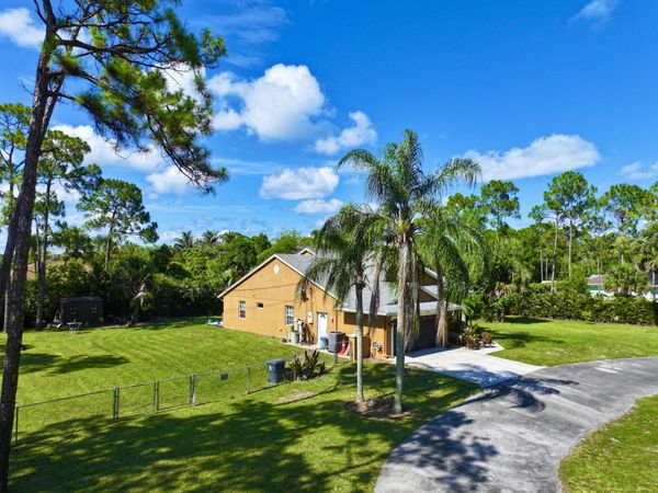 14703 N 71st Pl Place N, The Acreage, FL 33470