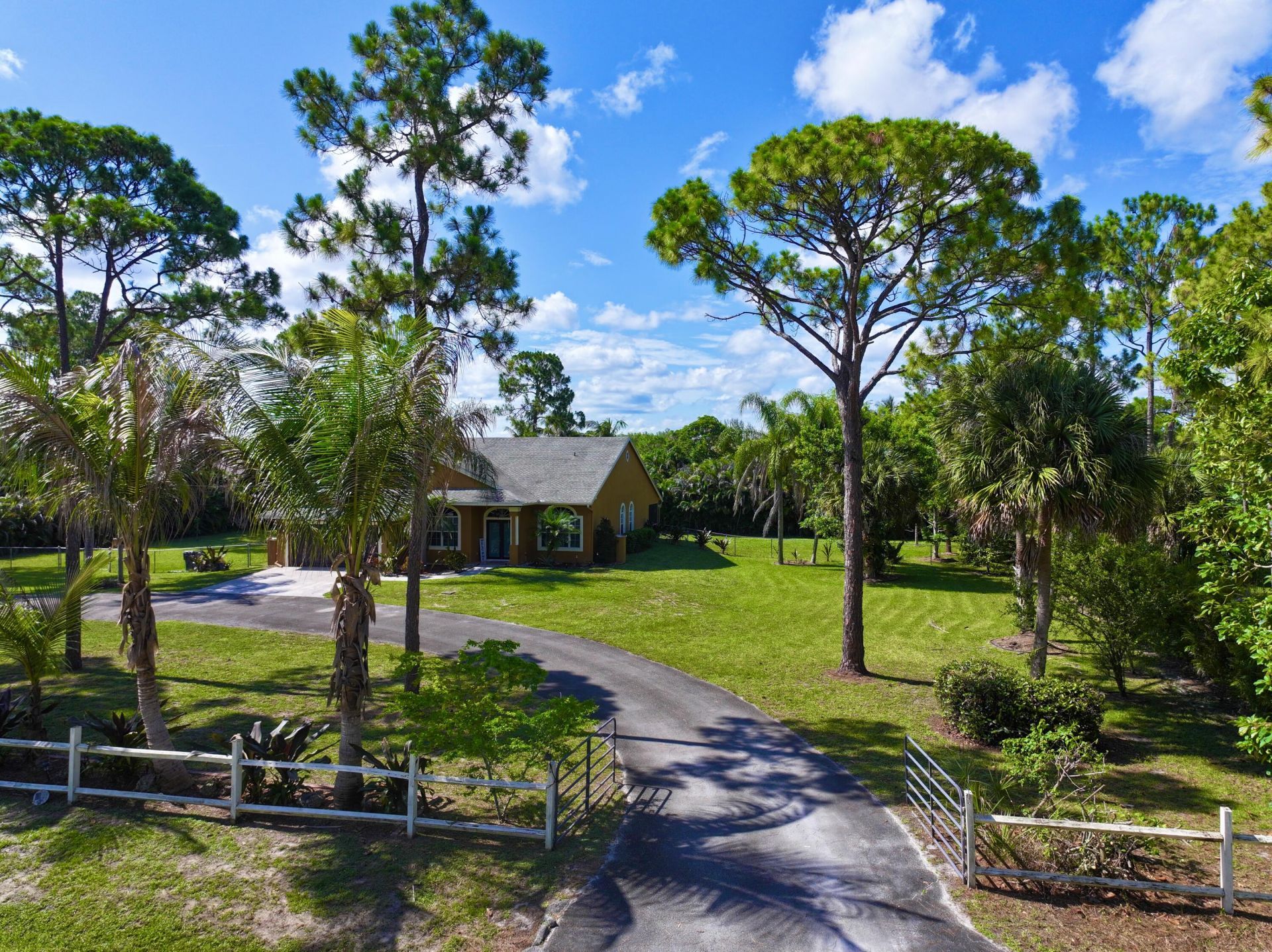 14703 N 71st Pl Place N, The Acreage, FL 33470 Photo