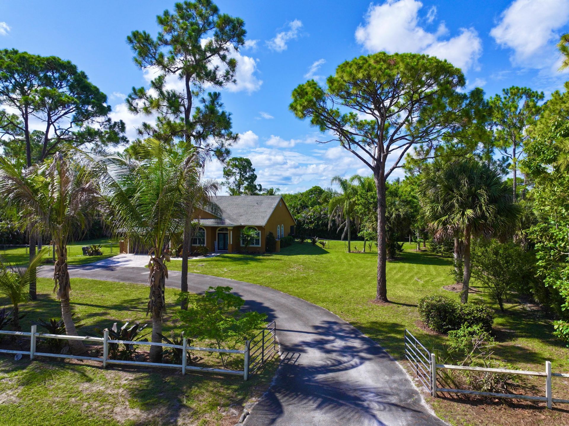 14703 N 71st Pl Place N, The Acreage, FL 33470 Photo