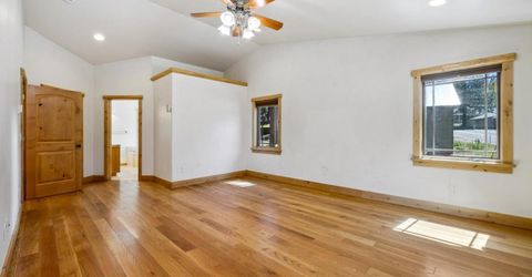 1932 Apache Avenue, South Lake Tahoe, CA 96150 Photo
