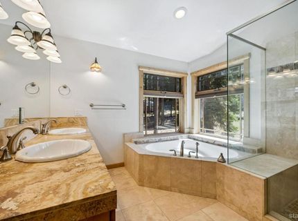 1932 Apache Avenue, South Lake Tahoe, CA 96150 Photo