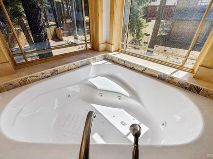1932 Apache Avenue, South Lake Tahoe, CA 96150 Photo
