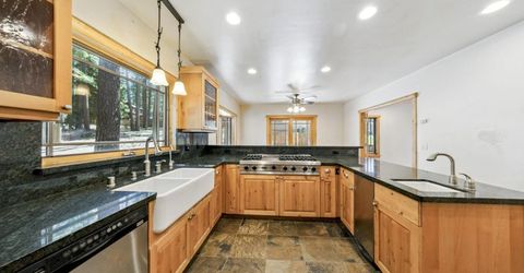 1932 Apache Avenue, South Lake Tahoe, CA 96150 Photo