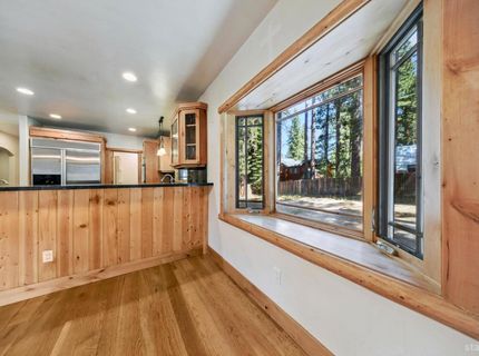 1932 Apache Avenue, South Lake Tahoe, CA 96150 Photo