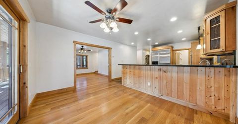 1932 Apache Avenue, South Lake Tahoe, CA 96150 Photo