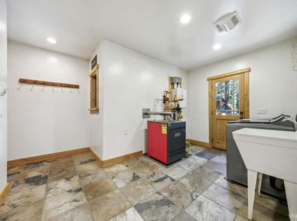1932 Apache Avenue, South Lake Tahoe, CA 96150 Photo