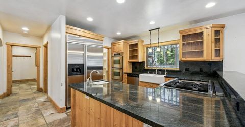 1932 Apache Avenue, South Lake Tahoe, CA 96150 Photo