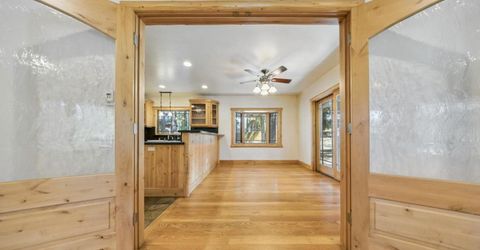 1932 Apache Avenue, South Lake Tahoe, CA 96150 Photo